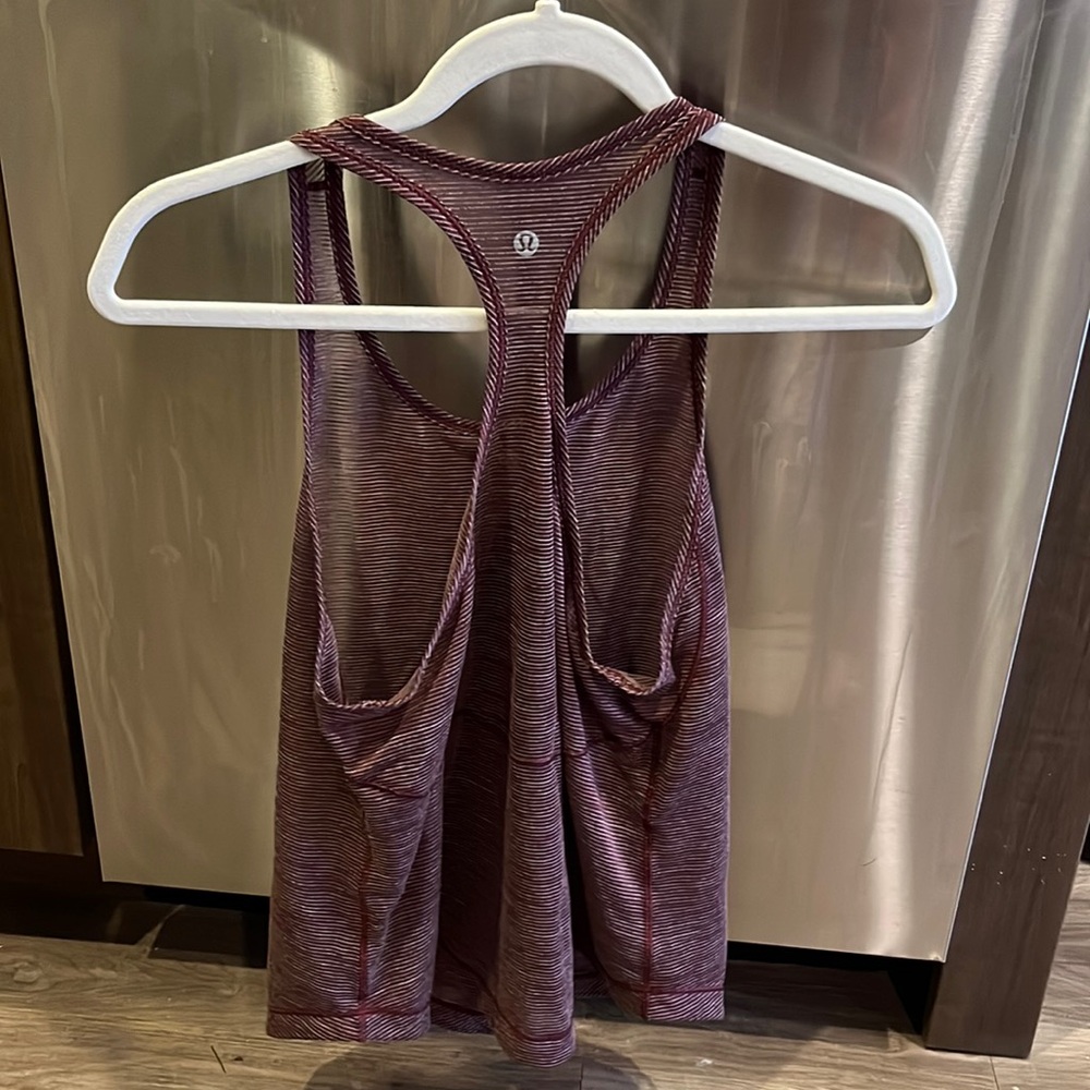 Lululemon tank